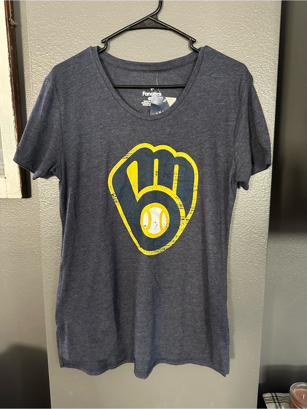 Women’s Milwaukee Brewers Shirt size Small